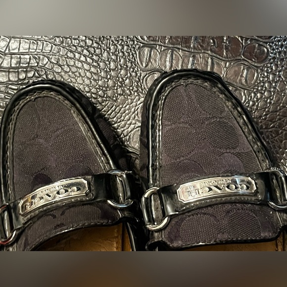 Coach Felisha Loafers Sz 6.5 Black Monogram Fabric Patent Leather Silver Buckle - Picture 6 of 9